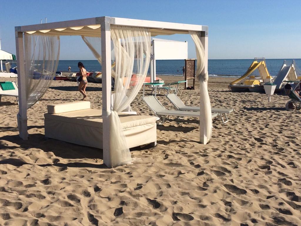 Hotel Sunset Rimini Eksteriør bilde